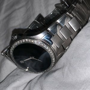 Movado Classic Automatic 1.3 CT bezel